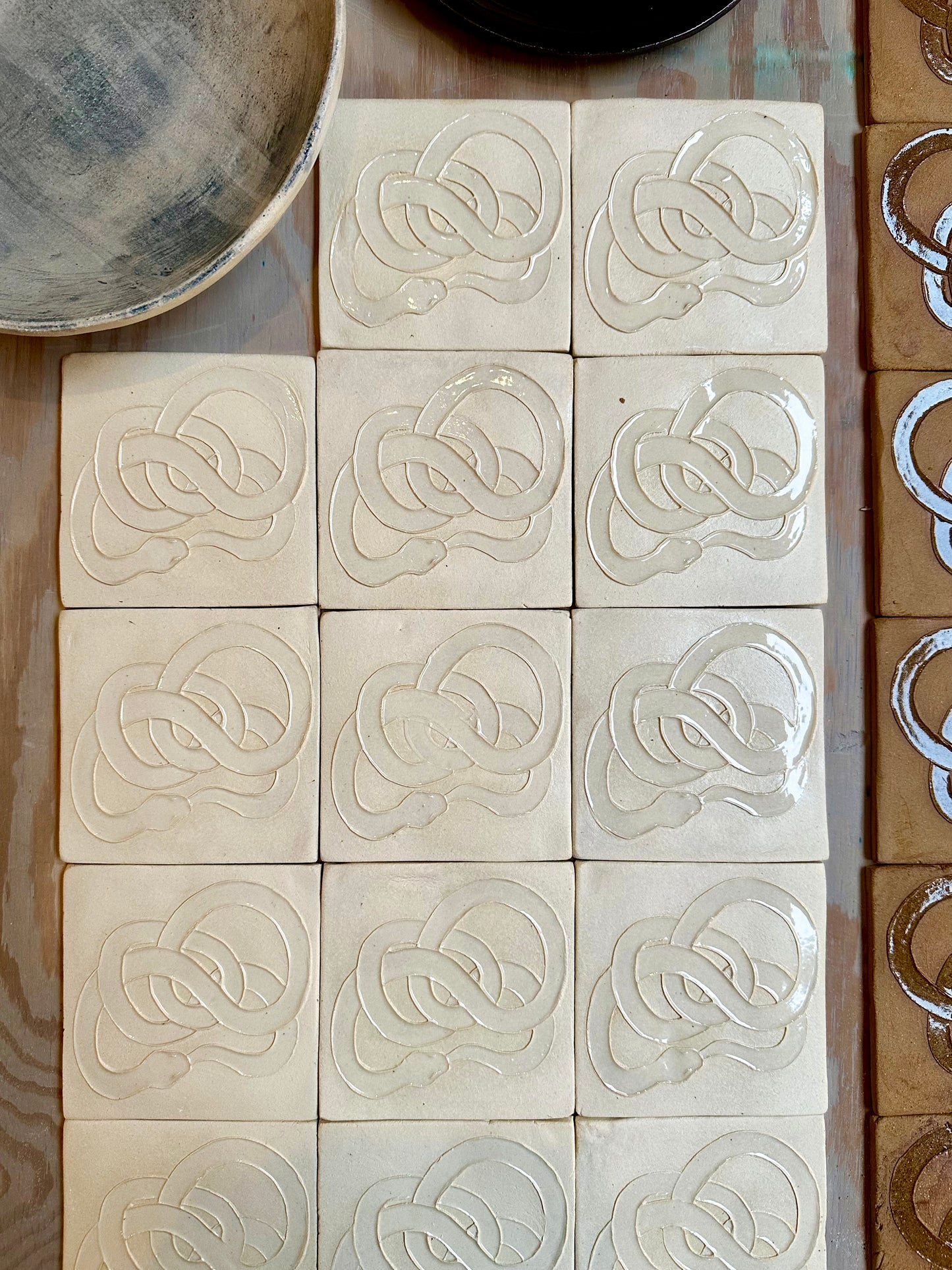 Ourobouros Tile