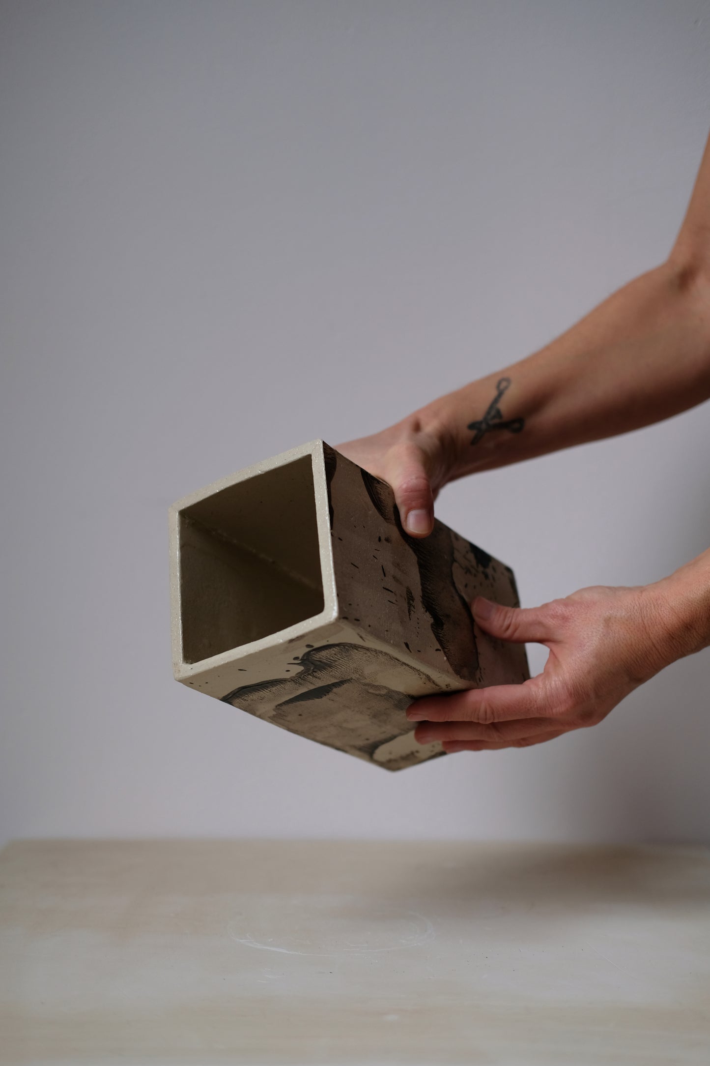 Sea Trace Vase ::: Square