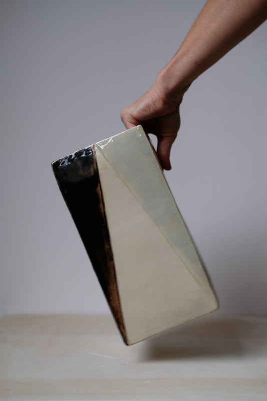 Large Vase 'Balanced' ::: Black&Cream