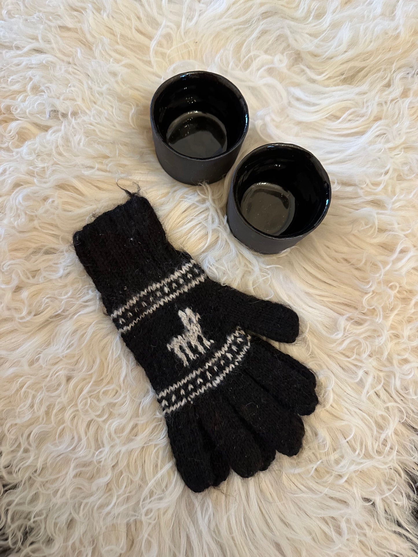 Handwoven Gloves in Organic Alpaca Wool